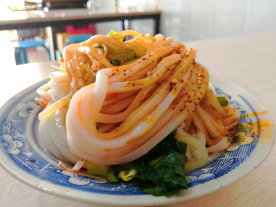 西安涼皮走紅網絡，價格是否水漲船高？